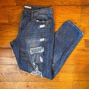 Low rise boyfriend jeans by Klique B
